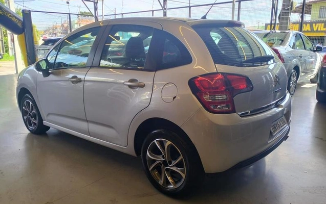 imagem-https://www.socarrao.com.br/sc-vehicle-images-prod/35782/1786728855878-7660924_14_B_2b307bc3b9.jpeg