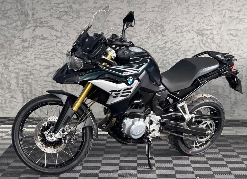 BMW F 850 GS Adventure Sport  na cor Verde em Curitiba / PR - 35783