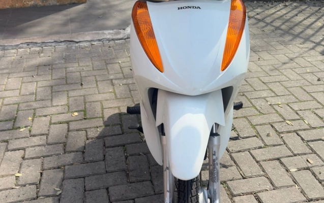 imagem-https://www.socarrao.com.br/sc-vehicle-images-prod/3580457/1788306999023-V2hhdHNBcHAgSW1hZ2UgMjAyNi0wOC0yOSBhdCAxMC4xOC4yMSAoMSkuanBlZw.jpeg
