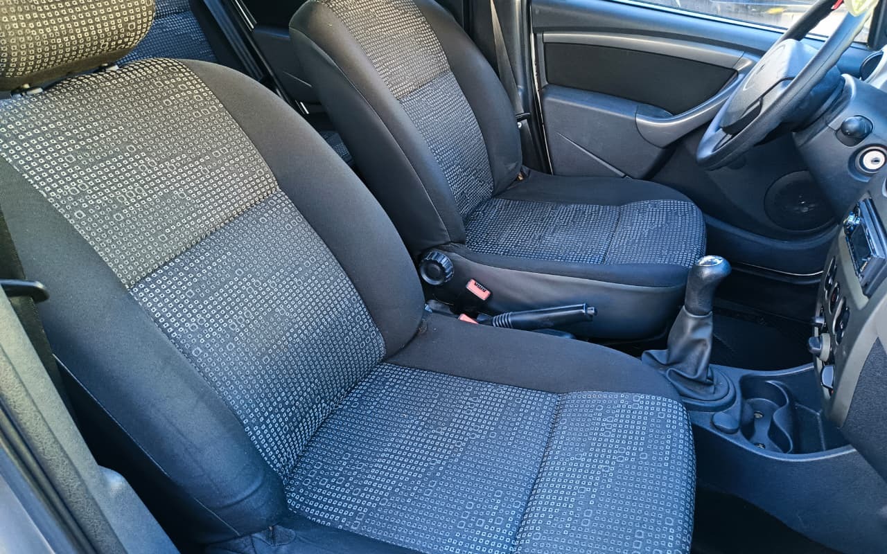imagem-https://www.socarrao.com.br/sc-vehicle-images-prod/3581458/1788310761071-ZDlmMDk1OTktYzIyMy00ZmFmLWI4OGUtMGY4NDRmMzAxOTNmLmpwZw.jpg