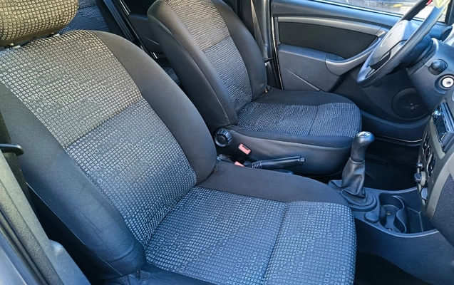 imagem-https://www.socarrao.com.br/sc-vehicle-images-prod/3581458/1788310761071-ZDlmMDk1OTktYzIyMy00ZmFmLWI4OGUtMGY4NDRmMzAxOTNmLmpwZw.jpg