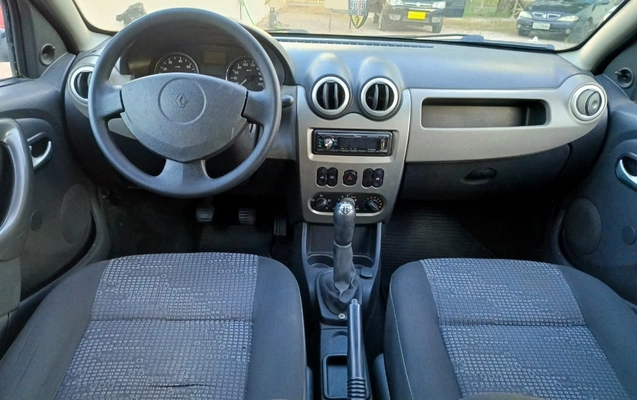 imagem-https://www.socarrao.com.br/sc-vehicle-images-prod/3581458/1788310761158-NjRkODY2OWYtYjA1Ny00YWEwLTg1ODYtZGMxNmI2Mzc2NDEyLmpwZw.jpg