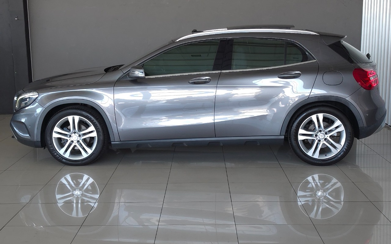 imagem-https://www.socarrao.com.br/sc-vehicle-images-prod/3581858/1788312236989-MjAyNjA4MjhfMTE0MDU5LmpwZw.jpg
