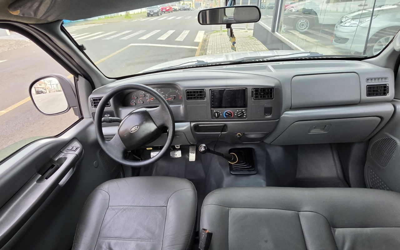 imagem-https://www.socarrao.com.br/sc-vehicle-images-prod/3582458/1788314002637-SU1HLTIwMjYwODEyLVdBMDA4OC5qcGc.jpg