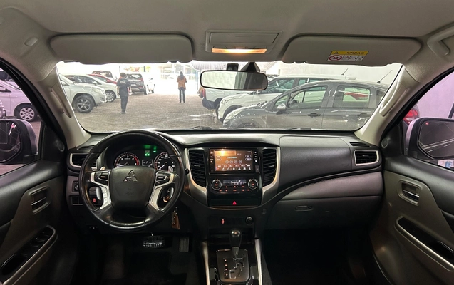 imagem-https://www.socarrao.com.br/sc-vehicle-images-prod/3583762/1789485800274-f523048338554fe3a7d09a06f686d956_1788318771423.jpg