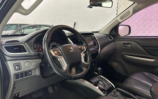 imagem-https://www.socarrao.com.br/sc-vehicle-images-prod/3583762/1789485800276-a79fbc29bc7b450e991a9bbe641d3179_1788318771433.jpg