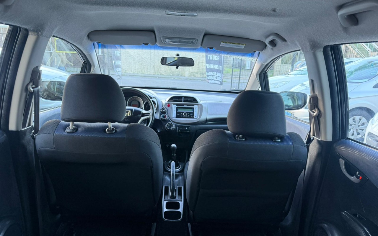 imagem-https://www.socarrao.com.br/sc-vehicle-images-prod/3587186/1788348993638-V2hhdHNBcHAgSW1hZ2UgMjAyNi0wOS0wMSBhdCAxOS4xMS40MC5qcGVn.jpeg