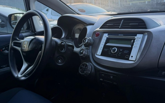 imagem-https://www.socarrao.com.br/sc-vehicle-images-prod/3587186/1788348993907-V2hhdHNBcHAgSW1hZ2UgMjAyNi0wOS0wMSBhdCAxOS4xMS40MCAoNCkuanBlZw.jpeg