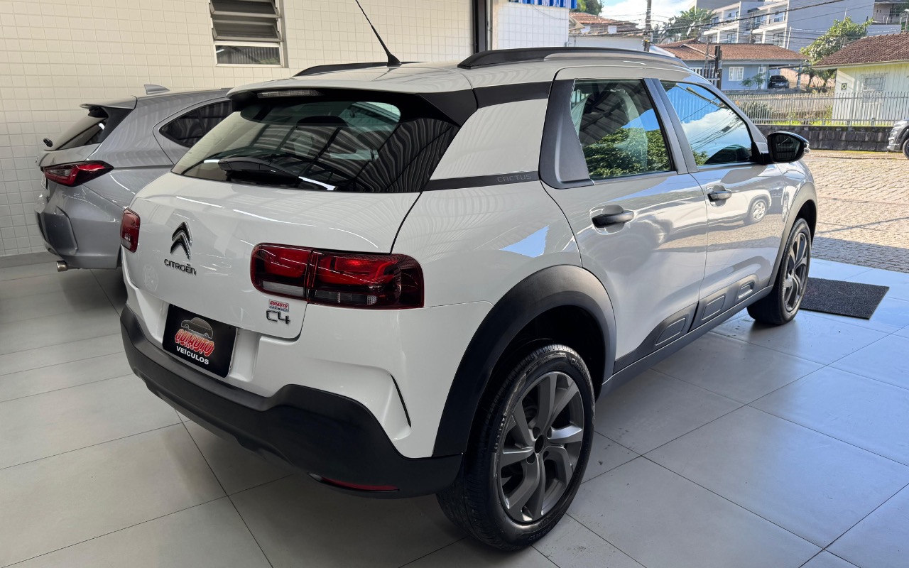 imagem-https://www.socarrao.com.br/sc-vehicle-images-prod/3587206/1788349739698-NGZkNzA1N2MtM2VmNS00ZDgzLTllZmEtZDAxNzVhY2MzNzU3LmpwZWc.jpeg