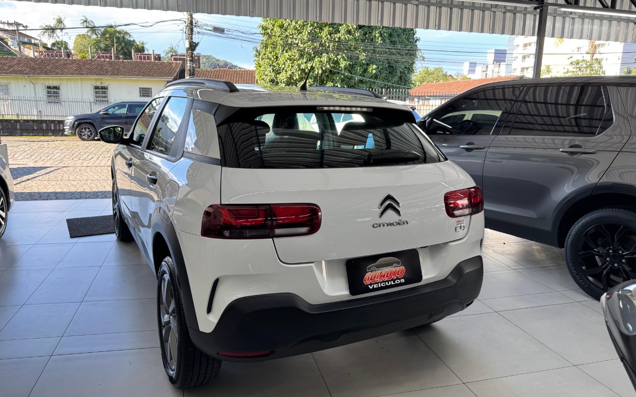 imagem-https://www.socarrao.com.br/sc-vehicle-images-prod/3587206/1788349739856-MzI2YTQ5ZTQtYmQ2MC00YTBhLWI2MmQtZTQzNGIyM2FiNDk5LmpwZWc.jpeg