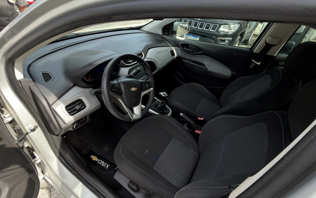 imagem-https://www.socarrao.com.br/sc-vehicle-images-prod/3587207/1788349743086-003_b410dd0752fb63f400a689e006cc13dc.jpeg