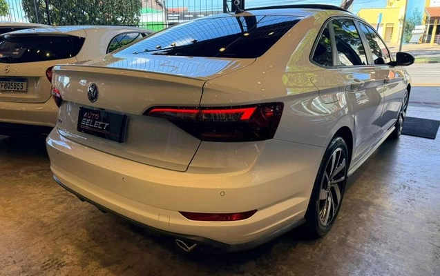 imagem-https://www.socarrao.com.br/sc-vehicle-images-prod/3587223/1788370072774-8441309_12_B_56f3e6f57d.jpeg