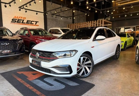 Volkswagen Jetta 2019 Branco — foto 1 de 3