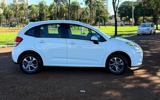 imagem-https://www.socarrao.com.br/sc-vehicle-images-prod/3587409/1788351721931-8268558_2_B_04426f7d32.jpeg