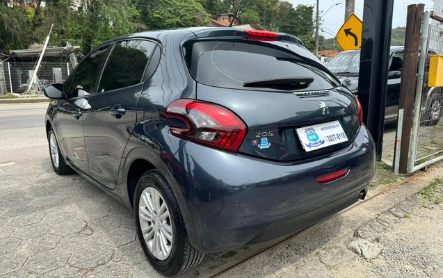 imagem-https://www.socarrao.com.br/sc-vehicle-images-prod/3587460/1788352025473-003_d0b68eb036760f6940d3d05443bdec3f.jpeg