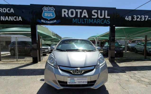 imagem-https://www.socarrao.com.br/sc-vehicle-images-prod/3587463/1788352126043-003_2ea7e0ecf7b8aa200bcb3e64b97c4fe0.jpeg