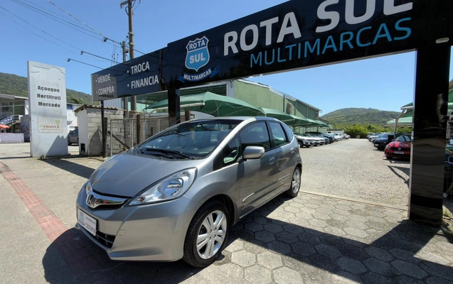 imagem-https://www.socarrao.com.br/sc-vehicle-images-prod/3587463/1788352126051-003_aa4c2909f321f0703fda34a5c47ce84f.jpeg