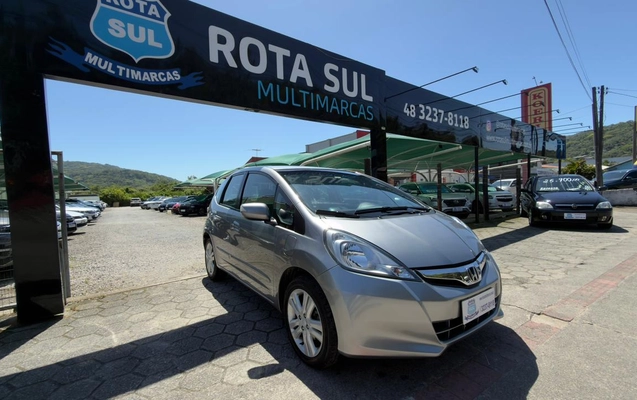 imagem-https://www.socarrao.com.br/sc-vehicle-images-prod/3587463/1788352126053-003_19d3cf0412a1909a87b8dcb2babc3f5d.jpeg