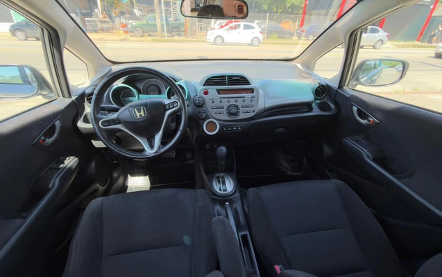 imagem-https://www.socarrao.com.br/sc-vehicle-images-prod/3587463/1788352126060-003_f6a930c2e2a3578ad653c4e1a72e430d.jpeg