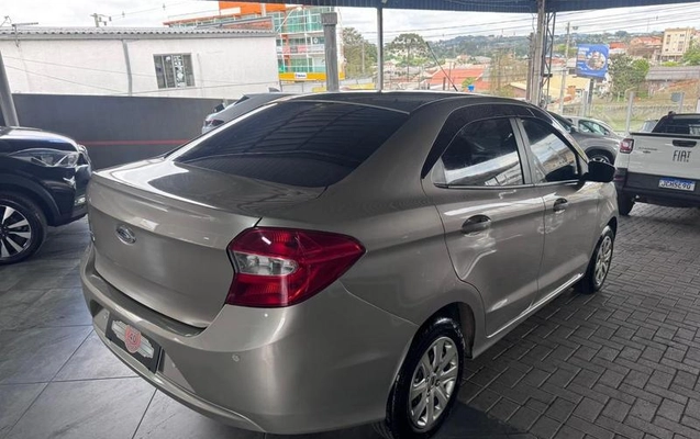 imagem-https://www.socarrao.com.br/sc-vehicle-images-prod/3587528/1789131059448-8441529_12_B_edf85e50e8.jpeg