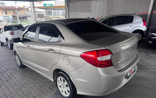 imagem-https://www.socarrao.com.br/sc-vehicle-images-prod/3587528/1789131059448-8441529_14_B_f03263b777.jpeg