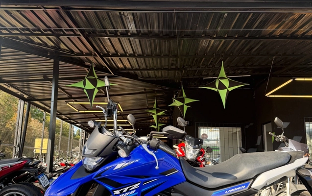 imagem-https://www.socarrao.com.br/sc-vehicle-images-prod/3587587/1788355382932-Nzg5OTExOTMxXzE4MTIzNzg2NzkzODQyMjQ4XzQyNzQ0MTIxNTY5MjY3NjY0NDZfbi5qcGc.jpg
