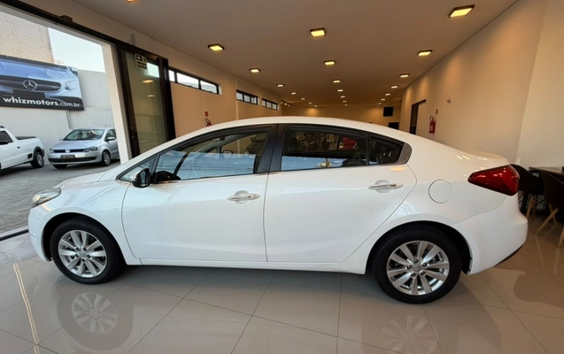 imagem-https://www.socarrao.com.br/sc-vehicle-images-prod/3587593/1788355487964-2_033230.jpg