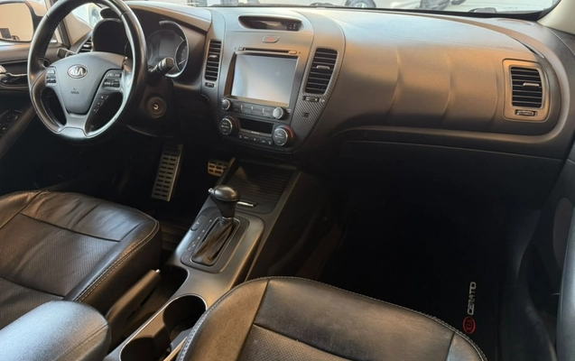 imagem-https://www.socarrao.com.br/sc-vehicle-images-prod/3587593/1788355487966-17_033230.jpg
