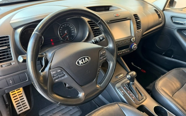 imagem-https://www.socarrao.com.br/sc-vehicle-images-prod/3587593/1788355487971-6_033230.jpg