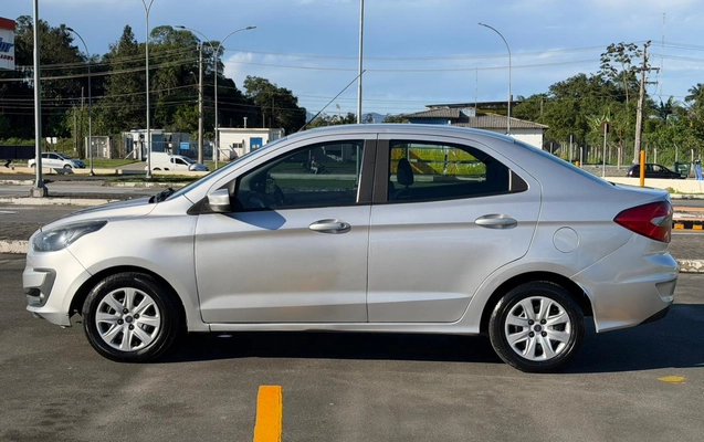 imagem-https://www.socarrao.com.br/sc-vehicle-images-prod/3587620/1788355665186-003_779ae769f6bd3299d35024e31b563b91.jpeg