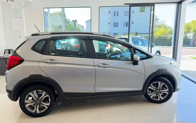 imagem-https://www.socarrao.com.br/sc-vehicle-images-prod/3587625/1788355695140-13_033718.jpg