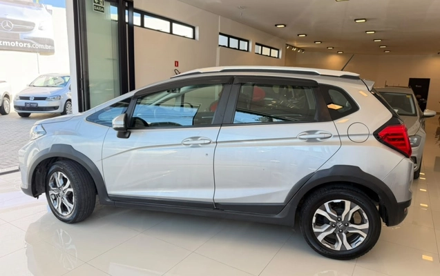 imagem-https://www.socarrao.com.br/sc-vehicle-images-prod/3587625/1788355695147-14_033718.jpg