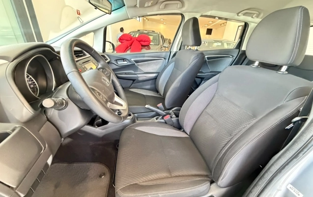 imagem-https://www.socarrao.com.br/sc-vehicle-images-prod/3587625/1788355695154-11_033718.jpg