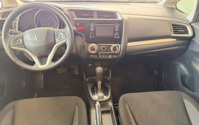 imagem-https://www.socarrao.com.br/sc-vehicle-images-prod/3587625/1788355695157-3_033718.jpg