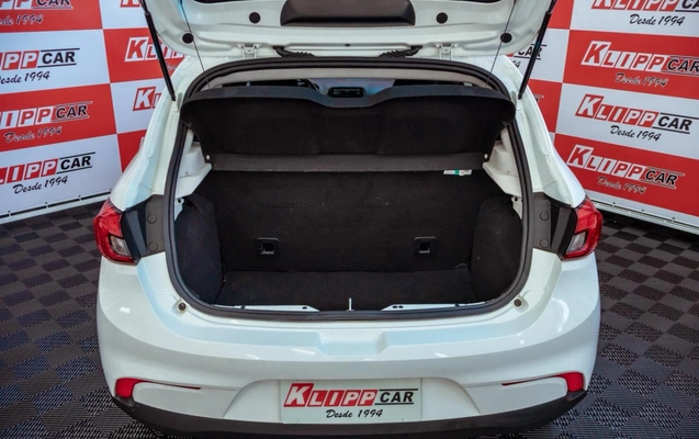 imagem-https://www.socarrao.com.br/sc-vehicle-images-prod/3587647/1788356094009-rQYp2MoTDSgJ6WPbeBDpDNyur0icXmX4.jpg