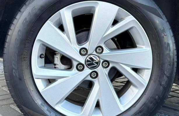 imagem-https://www.socarrao.com.br/sc-vehicle-images-prod/3587903/1788360885951-8433115_7_B_08f1f9f9a0.jpeg