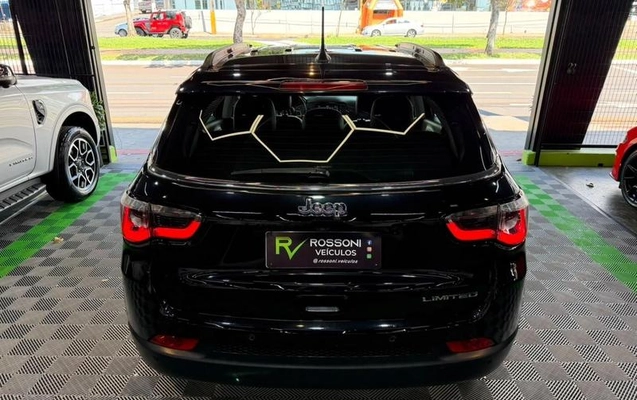 imagem-https://www.socarrao.com.br/sc-vehicle-images-prod/3587928/1789310500531-8442031_6_B_3e8da3da80.jpeg