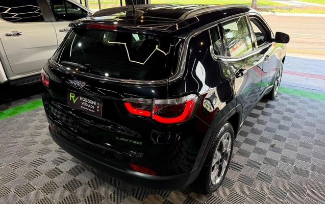 imagem-https://www.socarrao.com.br/sc-vehicle-images-prod/3587928/1789310500533-8442031_8_B_d545362e31.jpeg