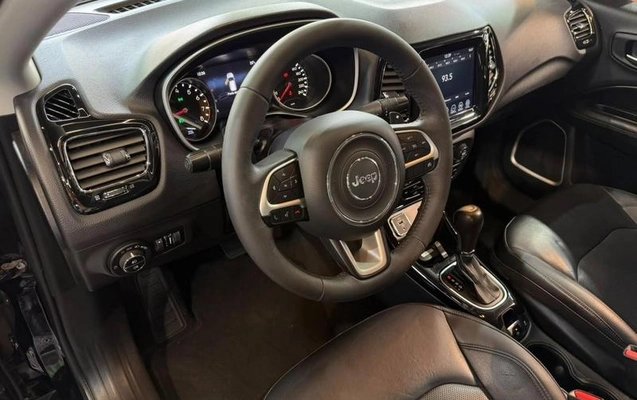 imagem-https://www.socarrao.com.br/sc-vehicle-images-prod/3587928/1789310500536-8442031_10_B_b375f8ebec.jpeg