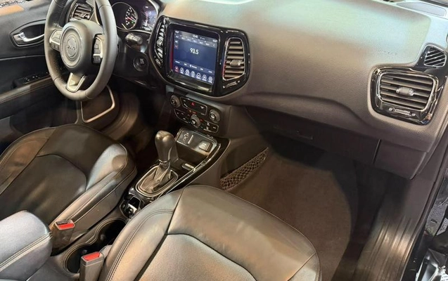 imagem-https://www.socarrao.com.br/sc-vehicle-images-prod/3587928/1789310500545-8442031_16_B_e542a21517.jpeg