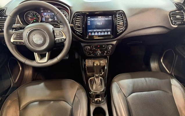 imagem-https://www.socarrao.com.br/sc-vehicle-images-prod/3587928/1789310500547-8442031_17_B_9b705b52c4.jpeg