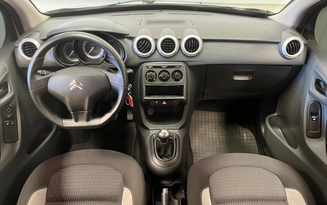 imagem-https://www.socarrao.com.br/sc-vehicle-images-prod/3587947/1789832343045-uO8tCrj3DftCIkccmRyqdulKx46t8vDf.jpg