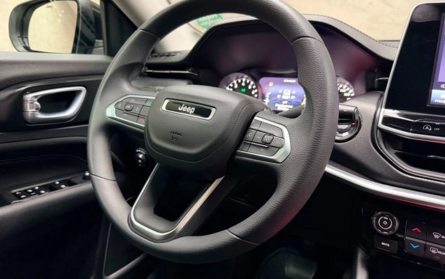 imagem-https://www.socarrao.com.br/sc-vehicle-images-prod/3588038/1789737627615-814bb1d3-dcc8-4a4f-93a1-64aa931a5181.jpg
