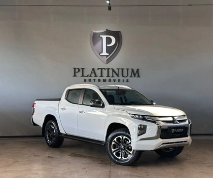 Mitsubishi Triton 2022 Branco — foto 1 de 3