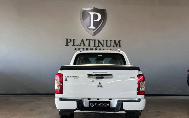 imagem-https://www.socarrao.com.br/sc-vehicle-images-prod/3588215/1788358022515-2fb4986590ce49ada9f7b9edc75b4cf2_1788357725896.jpg