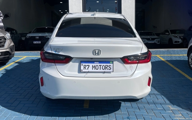 imagem-https://www.socarrao.com.br/sc-vehicle-images-prod/3588376/1788358309019-7_111052.jpg