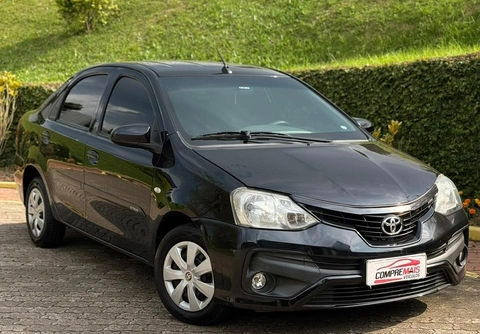 Toyota Etios 2018 Preto — foto 1 de 3