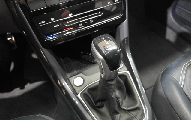 imagem-https://www.socarrao.com.br/sc-vehicle-images-prod/3588393/1788635928900-8442225_9_B_cdcbc87d97.jpeg