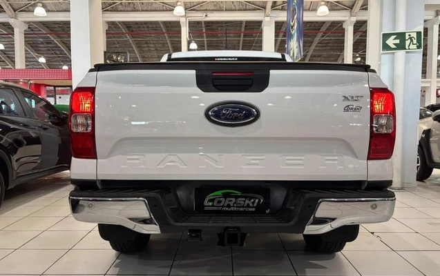imagem-https://www.socarrao.com.br/sc-vehicle-images-prod/3588422/1789499375606-8110398_13_B_26f61f4ea5.jpeg