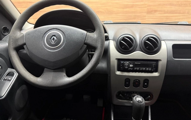 imagem-https://www.socarrao.com.br/sc-vehicle-images-prod/3588865/1788359353256-glOW31Cz3MVjpIlI29wVVGVLsUl3JLQL.jpg